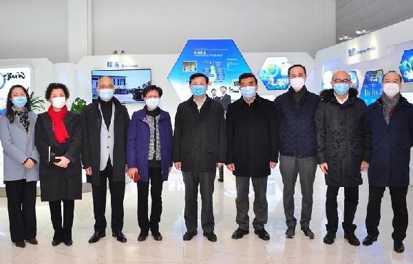 上海市委常委、常务副市长陈寅调研市抗疫医疗物资保障基地