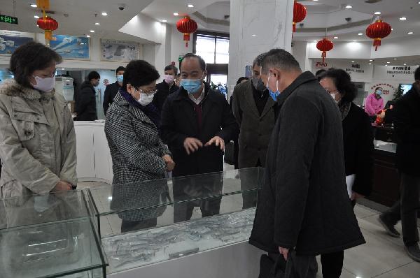 上海市政协政协副主席、党组副书记方惠萍一行赴优越会控股医疗器械调研